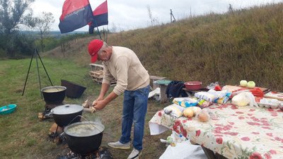 Холодноярський сад: на Черкащині збирають урожай і кошти на ЗСУ Холодноярський сад: на Черкащині збирають урожай і кошти на ЗСУ