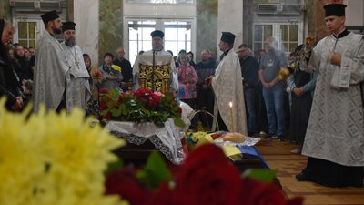 У Луцьку попрощалися із загиблим на Донеччині 45-річним захисником Миколою Кінахом У Луцьку попрощалися із загиблим на Донеччині 45-річним захисником Миколою Кінахом