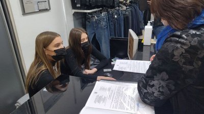 У Миколаєві перевірили дотримання протиепідемічних заходів у торговельно-розважальному центрі