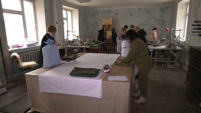 Швейний цех громадської організації "СББ-Тил" допомагає ЗСУ