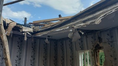 Двічі обстрілювали з артилерії — наслідки російських обстрілів села Писарівка Сумського району Двічі обстрілювали з артилерії — наслідки російських обстрілів села Писарівка Сумського району