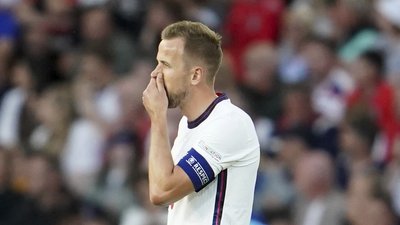 "Ганьба". Збірна Англії з футболу зазнала найбільшої домашньої поразки за 94 роки і була освистана фанами
