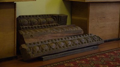 Балки, які залишились від Вознесенської церкви у музеї Березни. Балки, які залишились від Вознесенської церкви у музеї Березни.