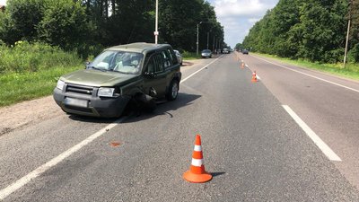 На Львівщині ДТП за участі трьох авто: п’ятеро травмованих На Львівщині ДТП за участі трьох авто: п’ятеро травмованих