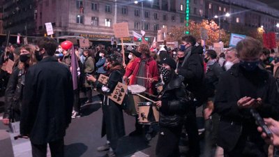 "Марш на Варшаву". У Польщі декілька тисяч людей вийшли на новий протест проти заборони абортів "Марш на Варшаву". У Польщі декілька тисяч людей вийшли на новий протест проти заборони абортів