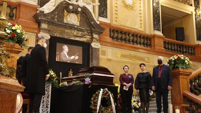 У Львові попрощалися із головним диригентом опери Михайлом Дутчаком