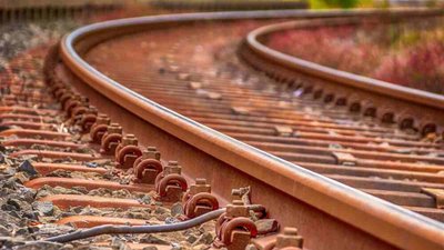 Залізнична колія, інфраструктура, залізниця