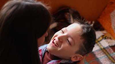Продовжують створювати лялькові будиночки у пам'ять про сина. Подружжя Татарових з Прикарпаття Продовжують створювати лялькові будиночки у пам'ять про сина. Подружжя Татарових з Прикарпаття