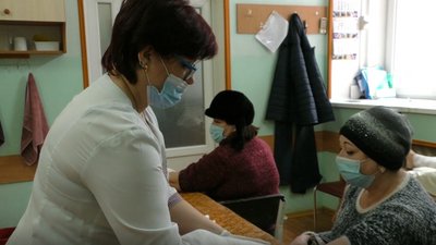 За останню добу в травмопункт Херсона звернулося втричі більше людей ніж завжди За останню добу в травмопункт Херсона звернулося втричі більше людей ніж завжди