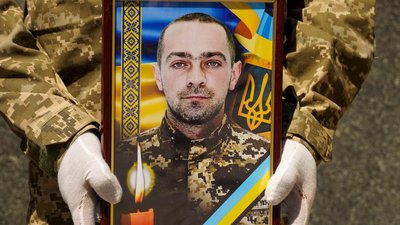 В Ужгороді попрощалися з захисником Сергієм Захожим