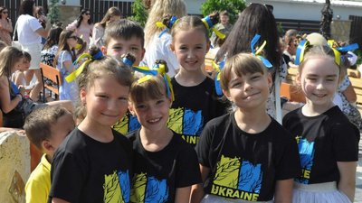 У Тернополі танцювальний клуб організував благодійний концерт
