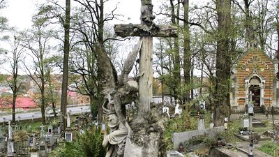 Цвинтар у Бібрці Цвинтар у Бібрці
