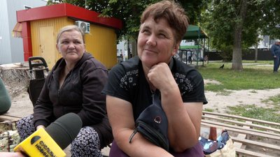 "Багато чорниць попримерзало": як на Волині цього року триває сезон збору лісової ягоди та які ціни "Багато чорниць попримерзало": як на Волині цього року триває сезон збору лісової ягоди та які ціни