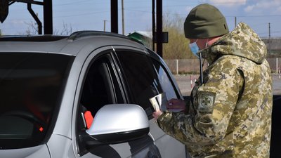 На КПП "Ужгород" затримали іноземця, який перебував у міжнародному розшуку