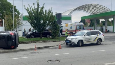 В Ужгороді чоловік у стані алкогольного сп'яніння скоїв ДТП В Ужгороді чоловік у стані алкогольного сп'яніння скоїв ДТП