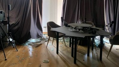 Обстріл Запоріжжя 11 серпня: пошкоджена студія віжн-радіо «На дотик»