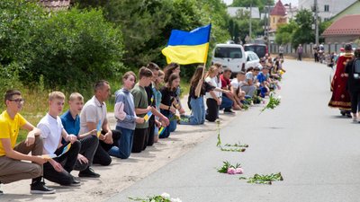 У громаді зустрічали тіло військового У громаді зустрічали тіло військового