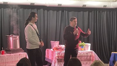 Про наболіле українки з Донбасу. Херсонський театр імені Куліша презентував моновиставу в Миколаєві
