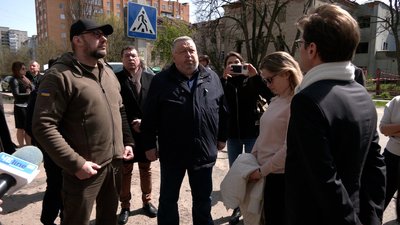 "Готові вкластися у відбудову": представники делегацій з Франції та Латвії побували на Чернігівщині "Готові вкластися у відбудову": представники делегацій з Франції та Латвії побували на Чернігівщині