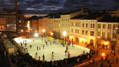 На площі Ринок у Львові облаштують сезонну ковзанку