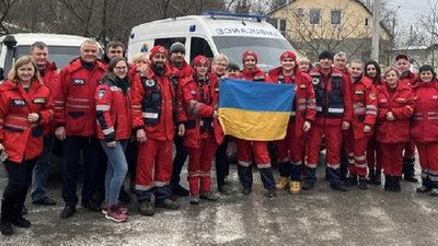 Хмельницькі медики надають меддопомогу жителям Херсонщини