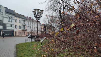 тернопіль, дощ, центр міста, сагайдачного, 10 грудня 2025 року