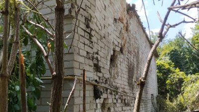 Прокуратура розпочала досудове розслідування щодо поранення 48-річної жінки на Сумщині
