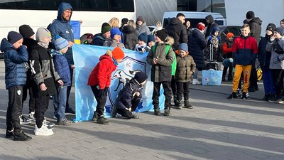 80 дітей-футболістів із різних регіонів України відправили до Італії 80 дітей-футболістів із різних регіонів України відправили до Італії