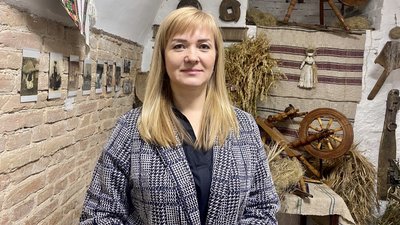 Перша професія: учні спецшколи у Житомирі на уроках праці виготовляють крафтове взуття Перша професія: учні спецшколи у Житомирі на уроках праці виготовляють крафтове взуття