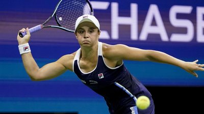 Перша ракетка світу Барті пропустить Підсумковий турнір, хоча відібралася на нього: у чому причина