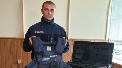 "Мрію, щоб Україна була розмінована". Кропивницький піротехнік розповів про роботу без права на помилку "Мрію, щоб Україна була розмінована". Кропивницький піротехнік розповів про роботу без права на помилку
