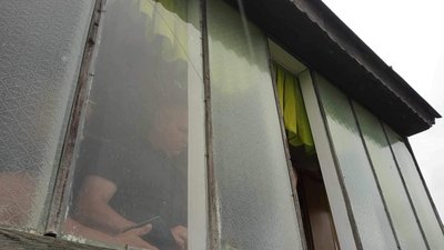 Вибиті вікна внаслідок вибухової хвилі, 7 серпня 2023. Вибиті вікна внаслідок вибухової хвилі, 7 серпня 2023.