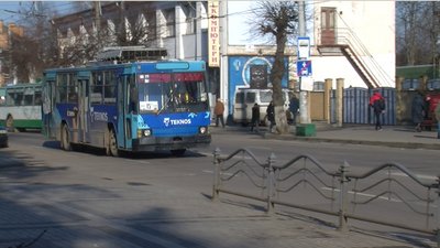 У Луцьку почали дезинфікувати громадський транспорт У Луцьку почали дезинфікувати громадський транспорт
