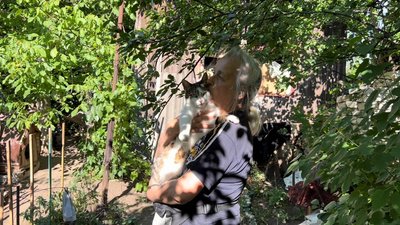 Миколаївчанка Наталія разом з домашніми улюбленцями лишилися житла через обстріли