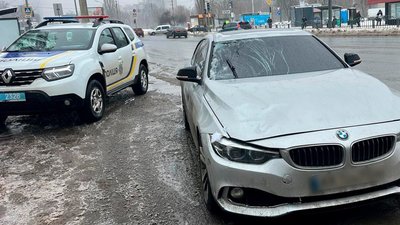 BMW, яка збила 23-річну жінку в Харкові 28 січня 2026 року