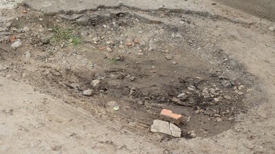 У Чернівцях планують капітально відремонтувати міжбудинковий проїзд за майже 6 млн грн У Чернівцях планують капітально відремонтувати міжбудинковий проїзд за майже 6 млн грн