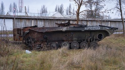 "Я їм сказала: "Стріляйте! Я не боюся вас". Як жителі селища Борозенське на Херсонщині пережили 8 місяців окупації "Я їм сказала: "Стріляйте! Я не боюся вас". Як жителі селища Борозенське на Херсонщині пережили 8 місяців окупації