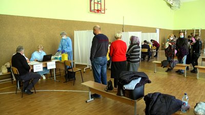 У Житомирі збільшили кількість мобільних бригад, які вакцинують від коронавірусу У Житомирі збільшили кількість мобільних бригад, які вакцинують від коронавірусу