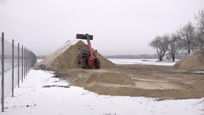 Півтори сотні машин та тонни протиожеледної суміші: як утримуватимуть взимку черкаські дороги Півтори сотні машин та тонни протиожеледної суміші: як утримуватимуть взимку черкаські дороги