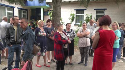 Попри те, що подвоїлась кількість учнів, школу у Змітневі не відкриють Попри те, що подвоїлась кількість учнів, школу у Змітневі не відкриють