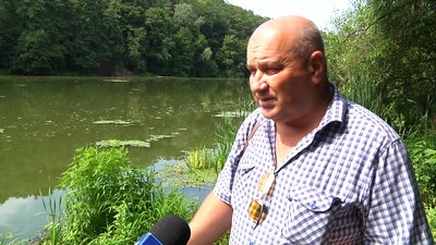 На Житомирщині через аварію на насосній станції у річці Тетерів гине риба На Житомирщині через аварію на насосній станції у річці Тетерів гине риба