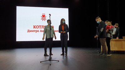 У Рівному – перша сесія міськради. Чекають Порошенка У Рівному – перша сесія міськради. Чекають Порошенка