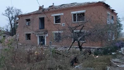 Пошкоджений будинок у Великому Бурлуку, 30 вересня 2026 року