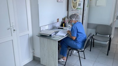 Кількість хворих на коронавірус у Житомирі зростає – новий штам є агресивнішим