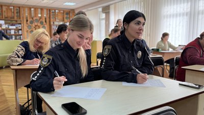Як писали Радіодиктант національної єдності в Миколаєві: відгуки учасників Як писали Радіодиктант національної єдності в Миколаєві: відгуки учасників