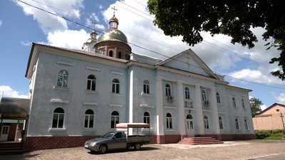 Жителі Менщини просять депутатів призупинити діяльність церков Московського патріархату на території громади