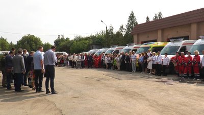 У Франківську відкрили кисневу станцію та передали автомобілі десятьом підрозділам екстреної меддопомоги У Франківську відкрили кисневу станцію та передали автомобілі десятьом підрозділам екстреної меддопомоги