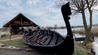 Дракар на воді: на Оствиці у Рівному відкрили п'ятий сезон Дракар на воді: на Оствиці у Рівному відкрили п'ятий сезон