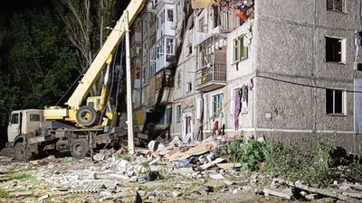 Ракета поцілила в житловий будинок. У Миколаєві тривають аварійно-рятувальні та пошукові роботи