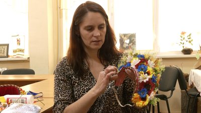 Створює українські етновінки. Прикарпатка Ольга Калин Створює українські етновінки. Прикарпатка Ольга Калин